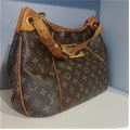 Louis Vuitton Galliera MM